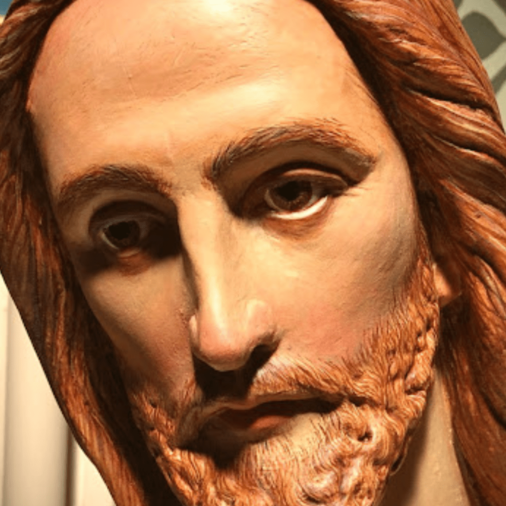 Statue renovation Jesus